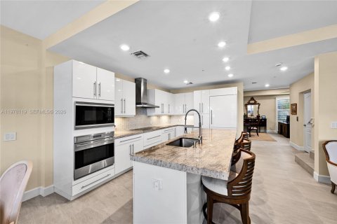 Townhouse in Hollywood, Florida 4 bedrooms, 299.89 sq.m. № 2052909 - photo 20