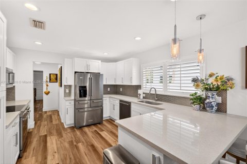 Casa en venta en Miami Shores, Florida, 3 dormitorios, 169.45 m2 № 1814564 - foto 14