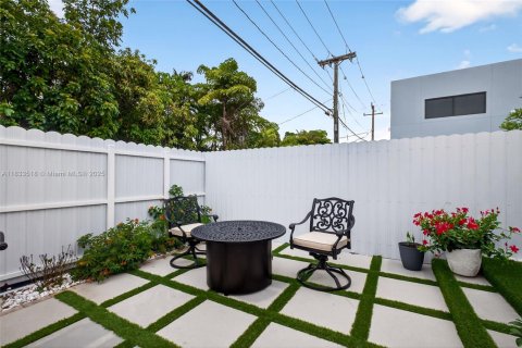 Casa en venta en Miami Shores, Florida, 3 dormitorios, 169.45 m2 № 1814564 - foto 10
