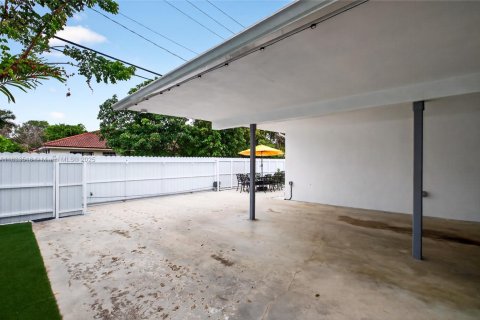 Casa en venta en Miami Shores, Florida, 3 dormitorios, 169.45 m2 № 1814564 - foto 11