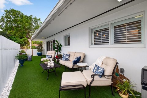 Casa en venta en Miami Shores, Florida, 3 dormitorios, 169.45 m2 № 1814564 - foto 5
