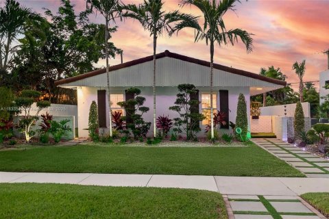 Casa en venta en Miami Shores, Florida, 3 dormitorios, 169.45 m2 № 1814564 - foto 4