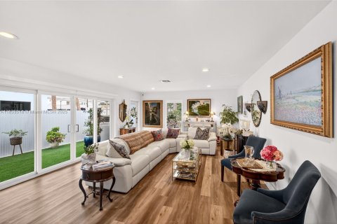 Casa en venta en Miami Shores, Florida, 3 dormitorios, 169.45 m2 № 1814564 - foto 25