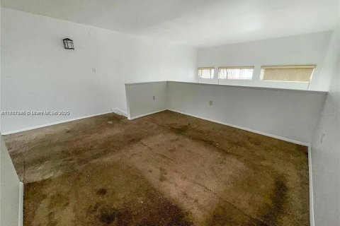 Condo in Orlando, Florida, 1 bedroom  № 1890661 - photo 11