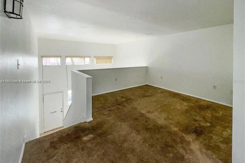 Condo in Orlando, Florida, 1 bedroom  № 1890661 - photo 10