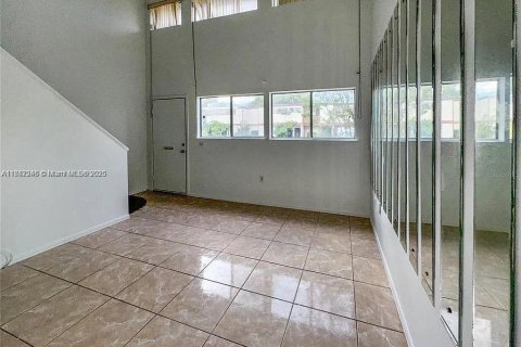 Condo in Orlando, Florida, 1 bedroom  № 1890661 - photo 3