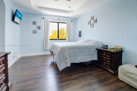 Купить виллу или дом в Катлер-Бей, Флорида 3 спальни, 184.69м2, № 1958189 - фото 19