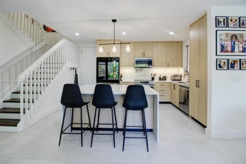 Купить виллу или дом в Катлер-Бей, Флорида 3 спальни, 184.69м2, № 1958189 - фото 8