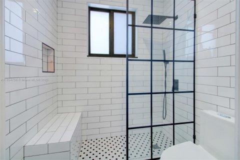 Купить виллу или дом в Катлер-Бей, Флорида 3 спальни, 184.69м2, № 1958189 - фото 16