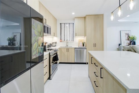 Купить виллу или дом в Катлер-Бей, Флорида 3 спальни, 184.69м2, № 1958189 - фото 9