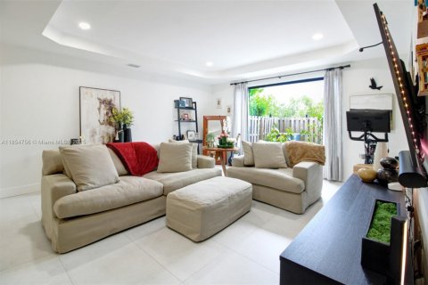 Купить виллу или дом в Катлер-Бей, Флорида 3 спальни, 184.69м2, № 1958189 - фото 4