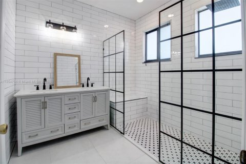 Купить виллу или дом в Катлер-Бей, Флорида 3 спальни, 184.69м2, № 1958189 - фото 17