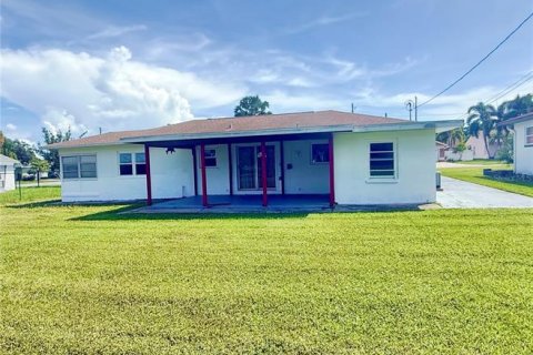 Villa ou maison à louer à Seminole, Floride: 2 chambres, 86.96 m2 № 2383878 - photo 7