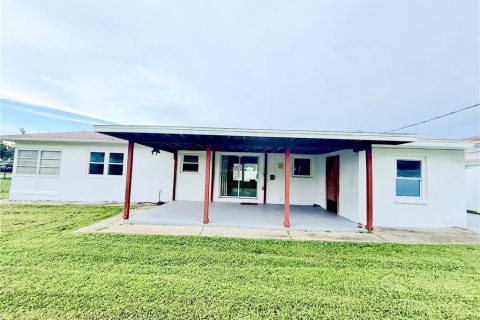 Villa ou maison à louer à Seminole, Floride: 2 chambres, 86.96 m2 № 2383878 - photo 8