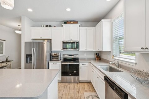 House in Riverview, Florida 3 bedrooms, 162.76 sq.m. № 1879613 - photo 7