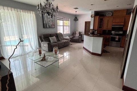 Villa ou maison à vendre à Miami, Floride: 5 chambres, 241.36 m2 № 1967508 - photo 3