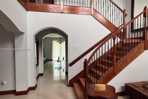 Villa ou maison à vendre à Miami, Floride: 5 chambres, 241.36 m2 № 1967508 - photo 10
