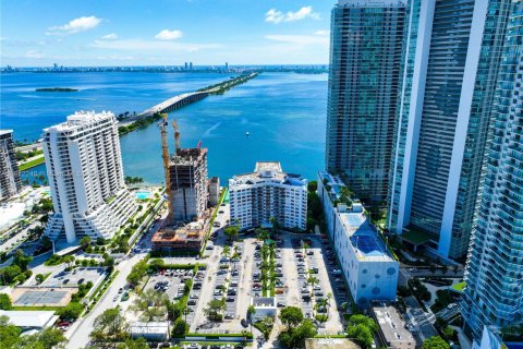 Condo in Miami, Florida, 1 bedroom  № 1923268 - photo 4