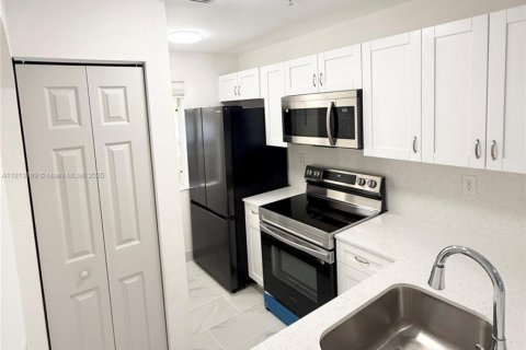 Condo à Miami, Floride, 2 chambres  № 2080121