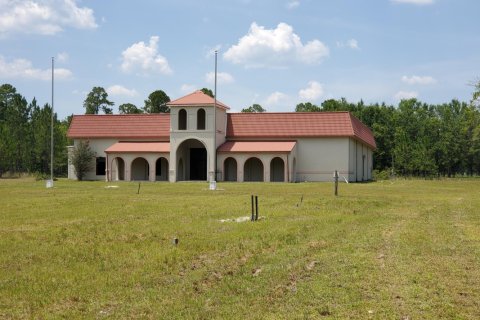Commercial property in Middleburg, Florida № 765676 - photo 1