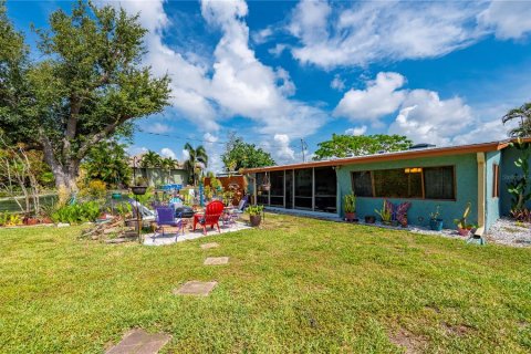 House in Punta Gorda, Florida 3 bedrooms, 100.15 sq.m. № 1767692 - photo 24