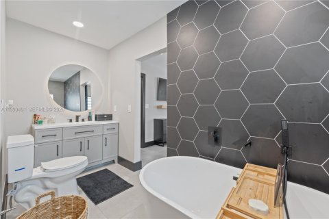 Купить виллу или дом в Катлер-Бей, Флорида 3 спальни, 169.64м2, № 2065263 - фото 19