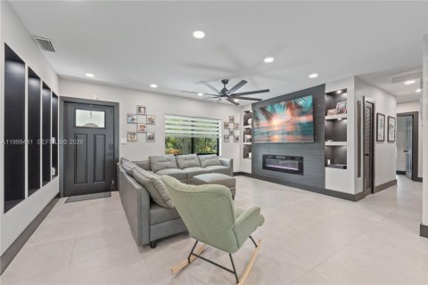 Купить виллу или дом в Катлер-Бей, Флорида 3 спальни, 169.64м2, № 2065263 - фото 4