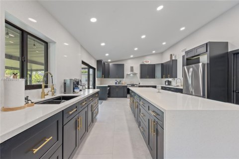 Купить виллу или дом в Катлер-Бей, Флорида 3 спальни, 169.64м2, № 2065263 - фото 11