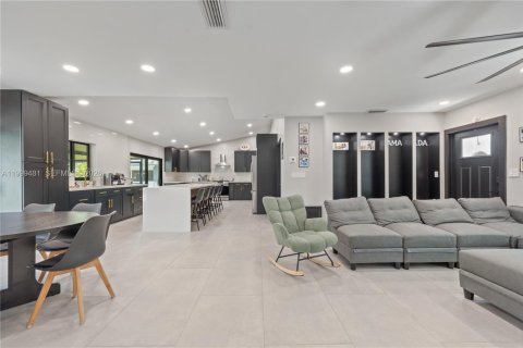 Купить виллу или дом в Катлер-Бей, Флорида 3 спальни, 169.64м2, № 2065263 - фото 8