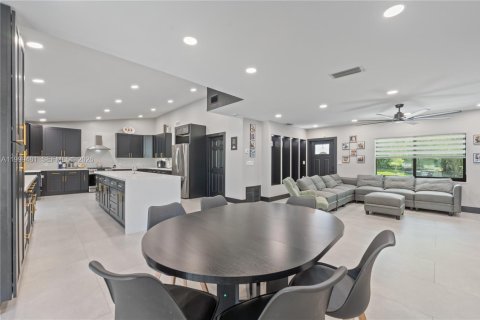 Купить виллу или дом в Катлер-Бей, Флорида 3 спальни, 169.64м2, № 2065263 - фото 9