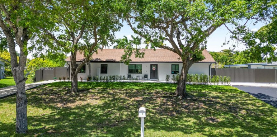 Дом в Катлер-Бей, Флорида 3 спальни, 169.64м2 № 2065263