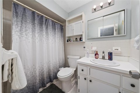 House in Sebring, Florida 2 bedrooms, 134.62 sq.m. № 2166124 - photo 17