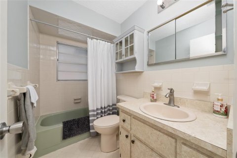 House in Sebring, Florida 2 bedrooms, 134.62 sq.m. № 2166124 - photo 14