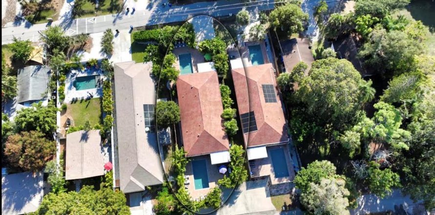 Immobilier commercial à Sarasota, Floride 6 chambres, 227.61 m2 № 2266443