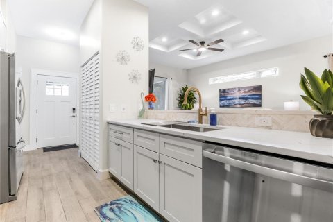 Immobilier commercial à vendre à Sarasota, Floride: 6 chambres, 227.61 m2 № 2266443 - photo 24