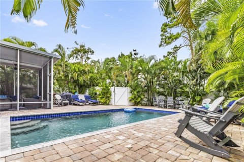 Immobilier commercial à vendre à Sarasota, Floride: 6 chambres, 227.61 m2 № 2266443 - photo 20