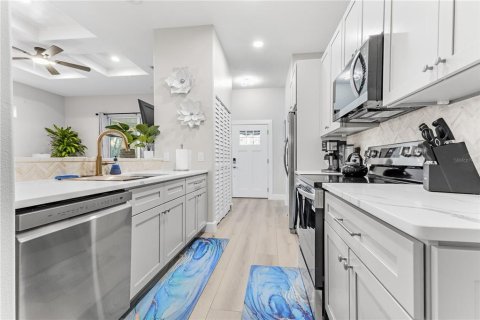 Immobilier commercial à vendre à Sarasota, Floride: 6 chambres, 227.61 m2 № 2266443 - photo 3