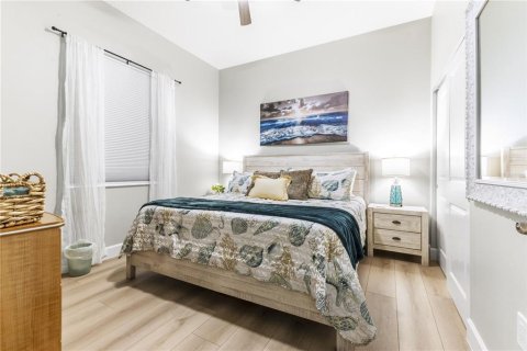 Immobilier commercial à vendre à Sarasota, Floride: 6 chambres, 227.61 m2 № 2266443 - photo 13