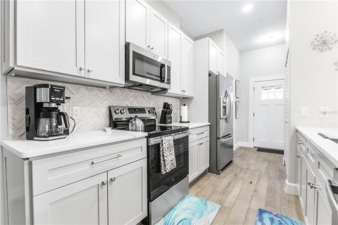 Immobilier commercial à vendre à Sarasota, Floride: 6 chambres, 227.61 m2 № 2266443 - photo 25