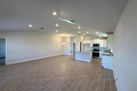 House in Ocala, Florida 3 bedrooms, 159.79 sq.m. № 1580326 - photo 9