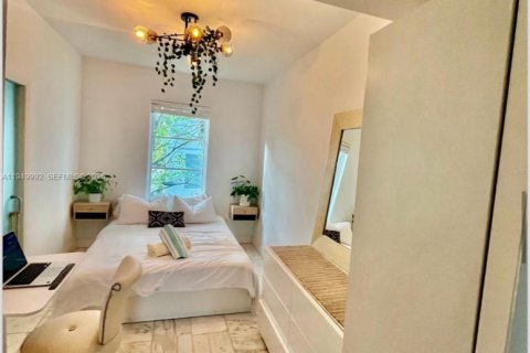 Condo in Miami Beach, Florida, 1 bedroom № 2030943 - photo 6