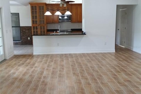 House in Punta Gorda, Florida 4 bedrooms, 178.19 sq.m. № 2220507 - photo 21