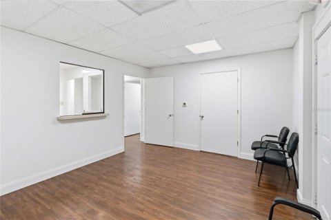 Commercial property in Kissimmee, Florida 129.69 sq.m. № 2218100 - photo 6