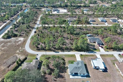 Land in Lehigh Acres, Florida № 2158256 - photo 6