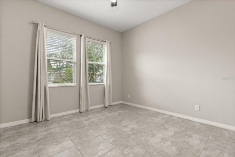 Villa ou maison à vendre à Apopka, Floride: 5 chambres, 250 m2 № 2101563 - photo 18