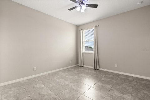 Villa ou maison à vendre à Apopka, Floride: 5 chambres, 250 m2 № 2101563 - photo 13