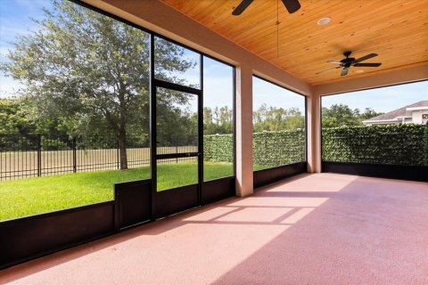 Villa ou maison à vendre à Apopka, Floride: 5 chambres, 250 m2 № 2101563 - photo 4