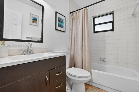 Купить кондоминиум в Пемброк-Пайнс, Флорида 2 спальни, 100.33м2, № 2005965 - фото 22