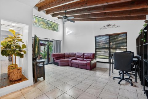 Купить кондоминиум в Пемброк-Пайнс, Флорида 2 спальни, 100.33м2, № 2005965 - фото 13