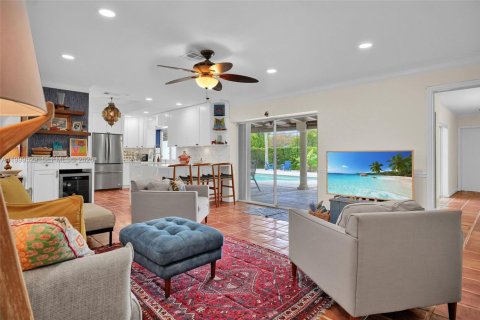 House in Palmetto Bay, Florida 5 bedrooms, 301.56 sq.m. № 2067659 - photo 19